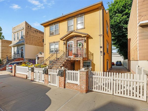 70 70th street, Glendale, NY 11385