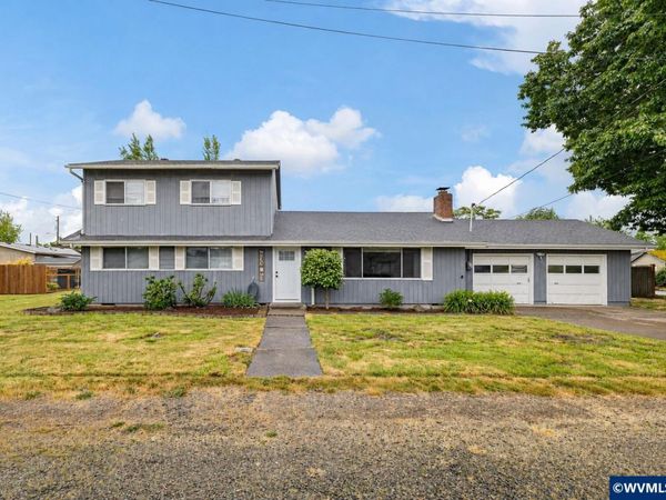 430 N 6th St, Harrisburg, OR 97446