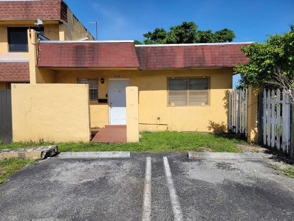 606 NW 179th Street, Miami Gardens, FL 33169