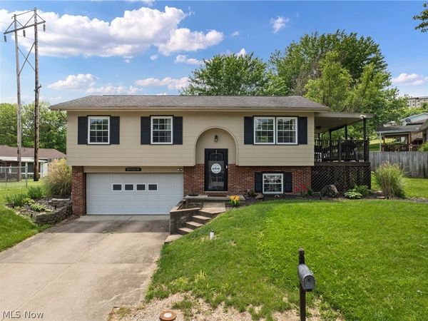 51278 Burrwood Drive, St Clairsville, OH 43950