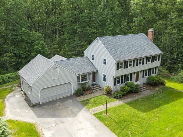 83 Providence Rd, Westford, MA 01886