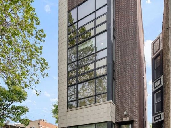 821 W Roscoe Street, Unit 3, Chicago, IL 60657
