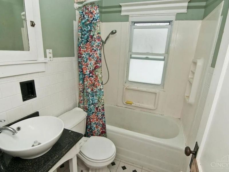 5419 Rolston Avenue, Cincinnati, OH 45212 Photo 8