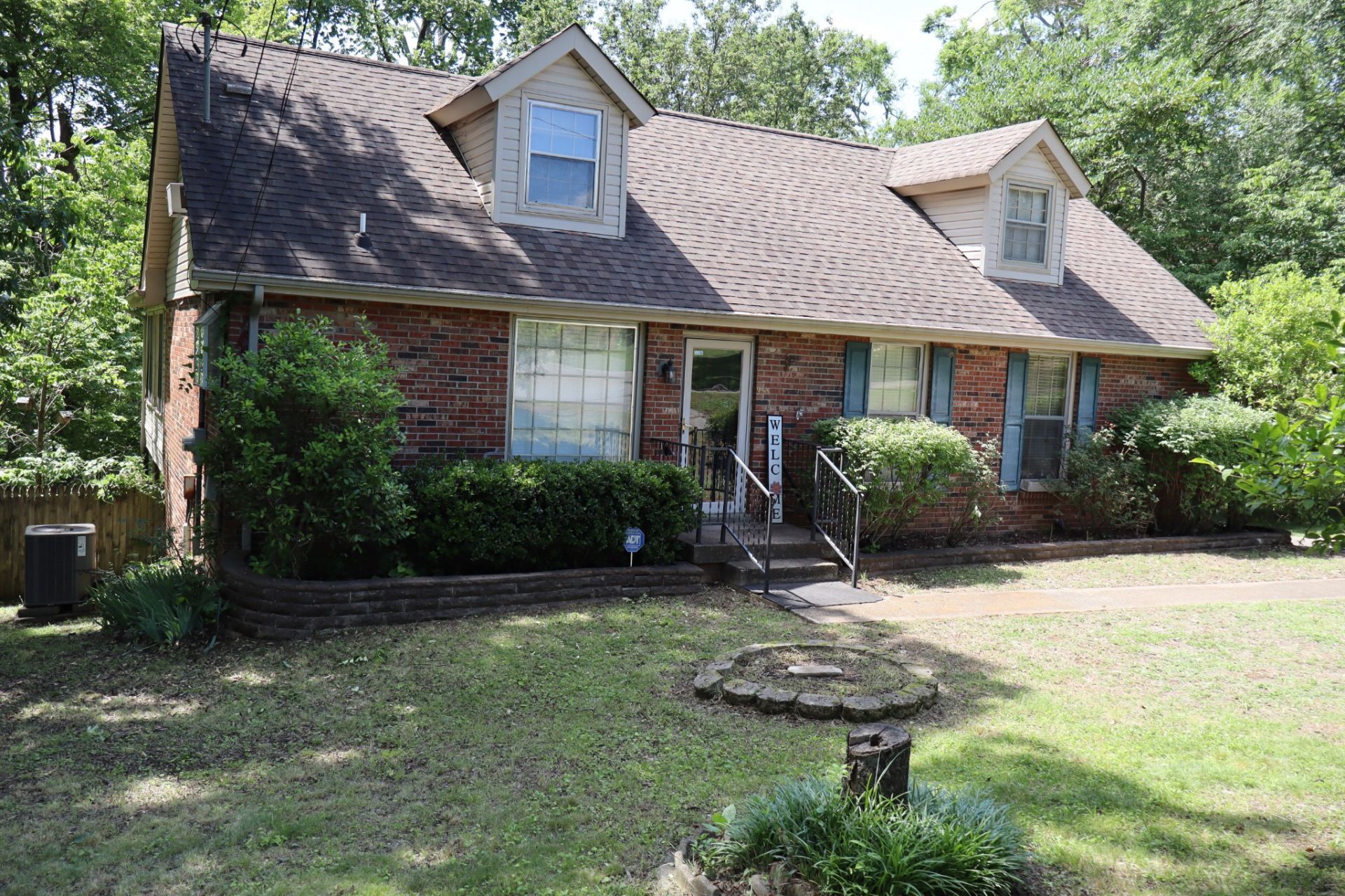 236 Santa Rosa Ct, Old Hickory, TN 37138 Main Photo
