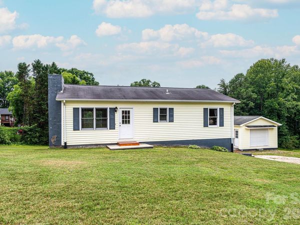 1697 Denver Court , Lenoir, NC 28645