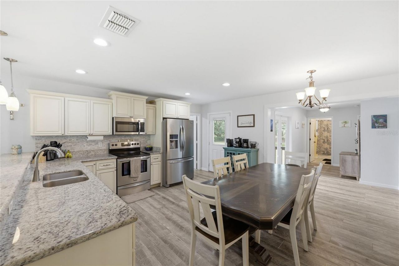 2830 NW 174 Street , Trenton, FL 32693 Photo