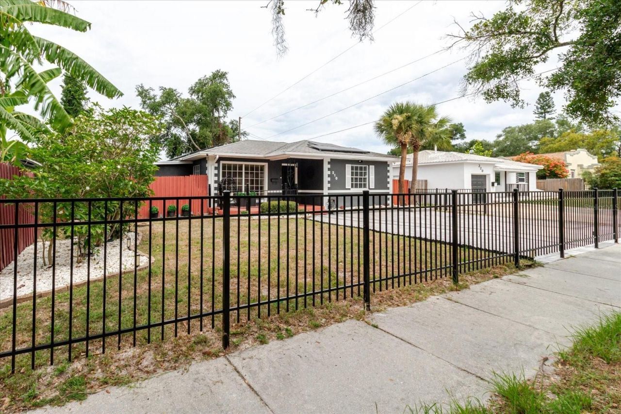210 49 Th Street N, Saint Petersburg, FL 33710 Photo