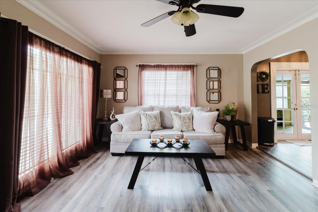 210 49 Th Street N, Saint Petersburg, FL 33710 Photo