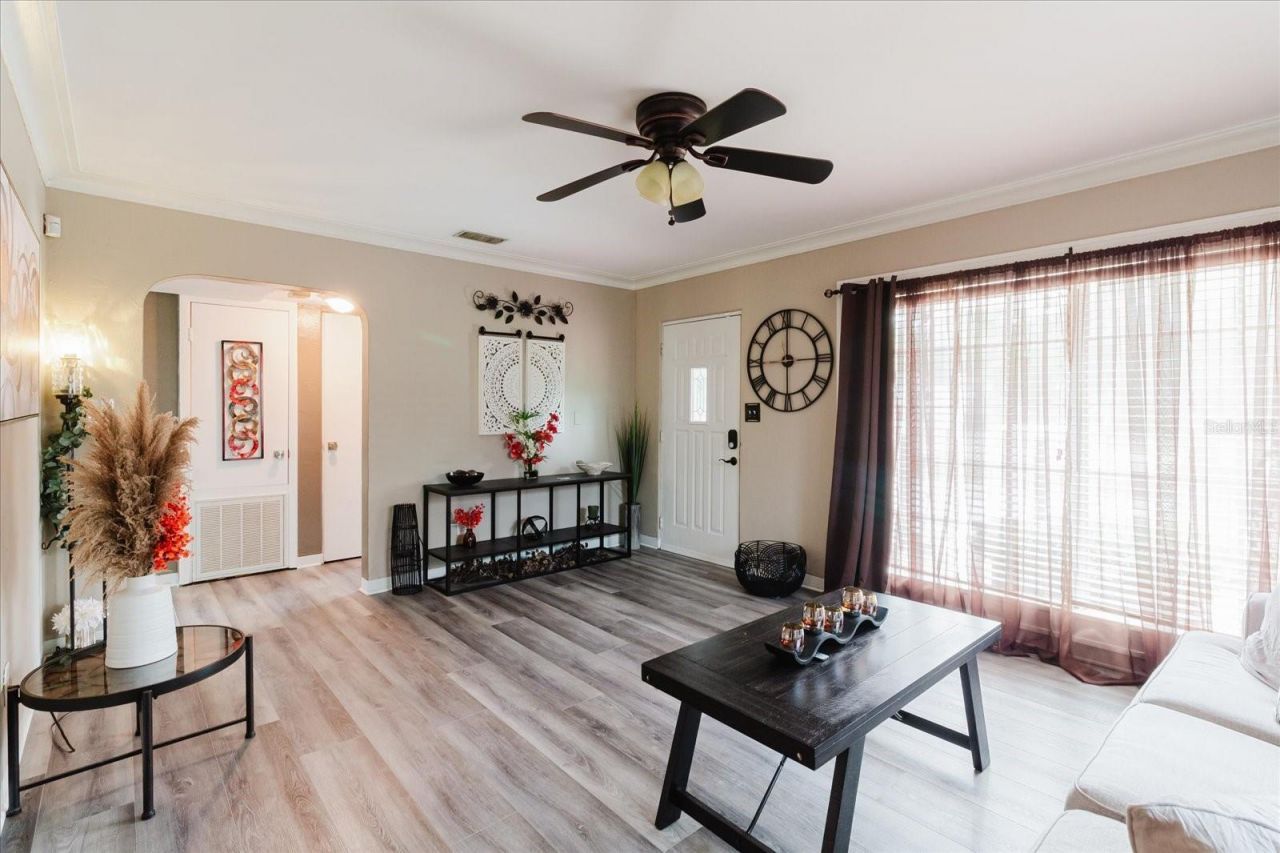 210 49 Th Street N, Saint Petersburg, FL 33710 Photo