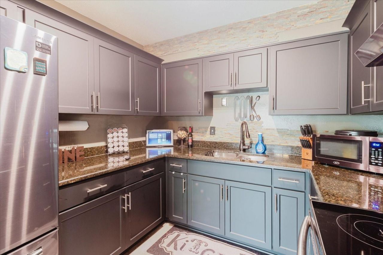 210 49 Th Street N, Saint Petersburg, FL 33710 Photo