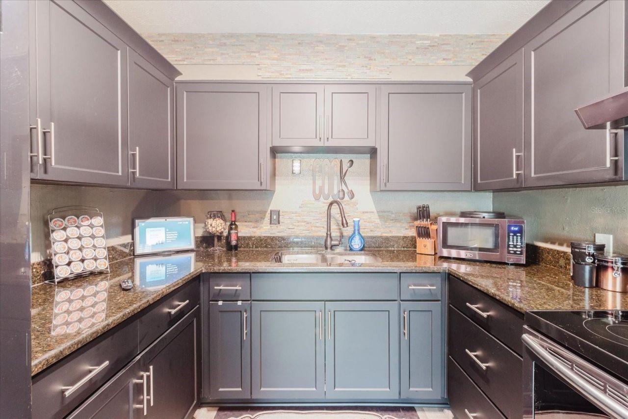 210 49 Th Street N, Saint Petersburg, FL 33710 Photo
