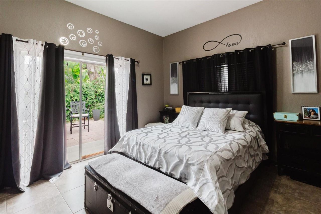 210 49 Th Street N, Saint Petersburg, FL 33710 Photo