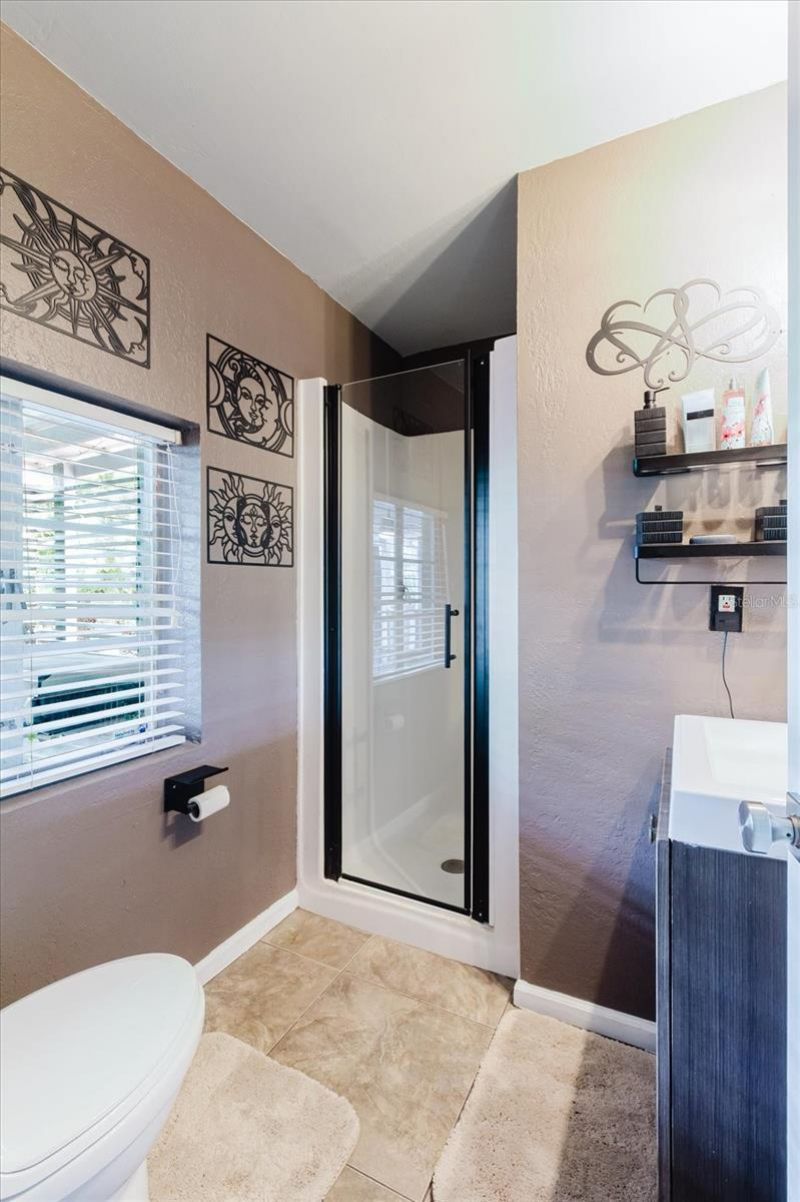 210 49 Th Street N, Saint Petersburg, FL 33710 Photo