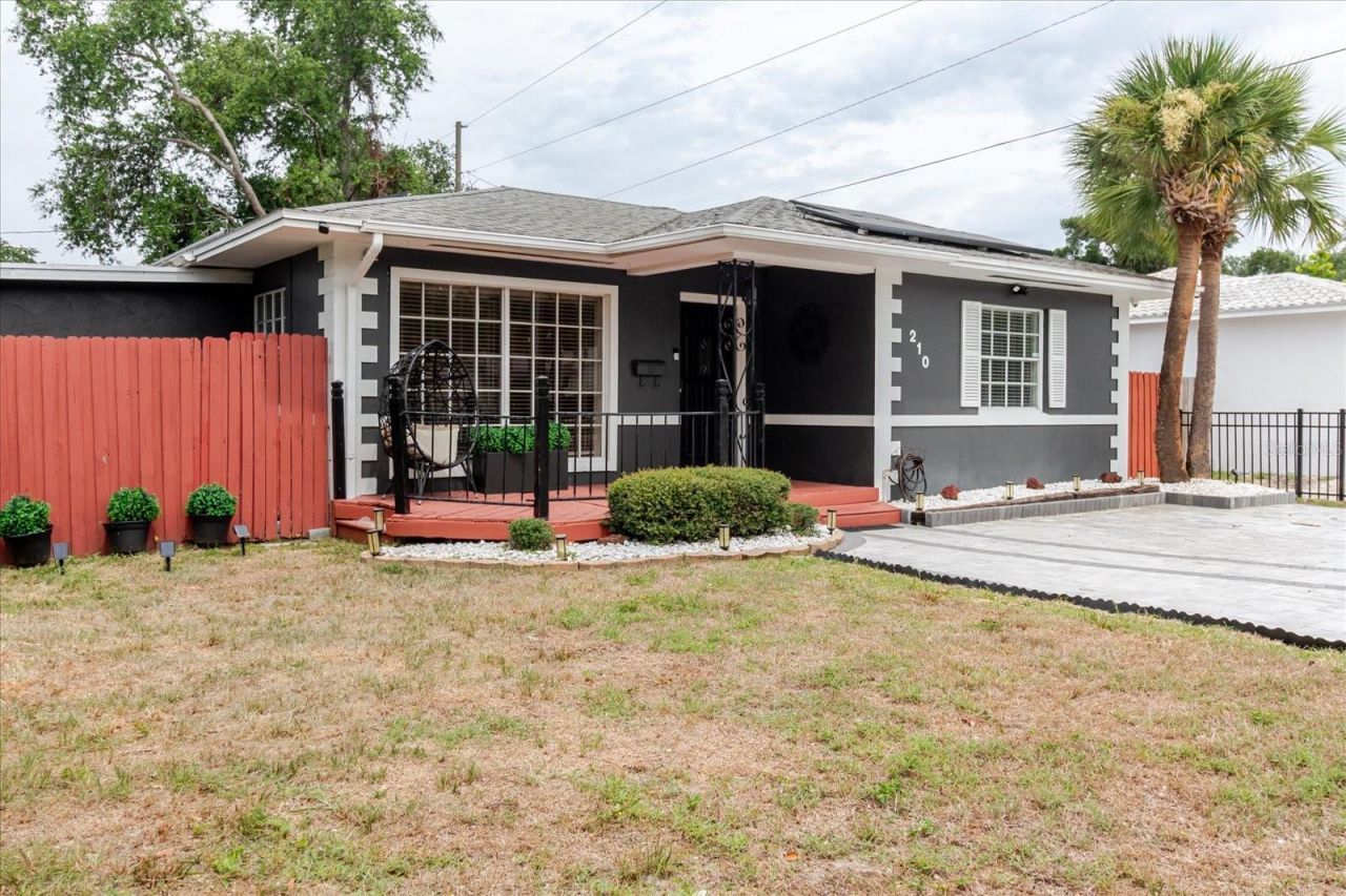 210 49 Th Street N, Saint Petersburg, FL 33710 Photo