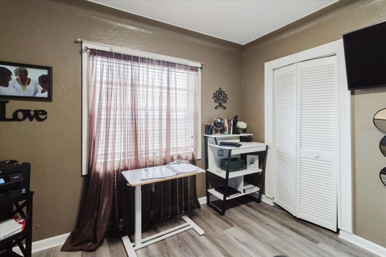 210 49 Th Street N, Saint Petersburg, FL 33710 Photo