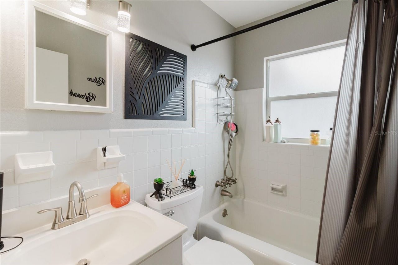 210 49 Th Street N, Saint Petersburg, FL 33710 Photo