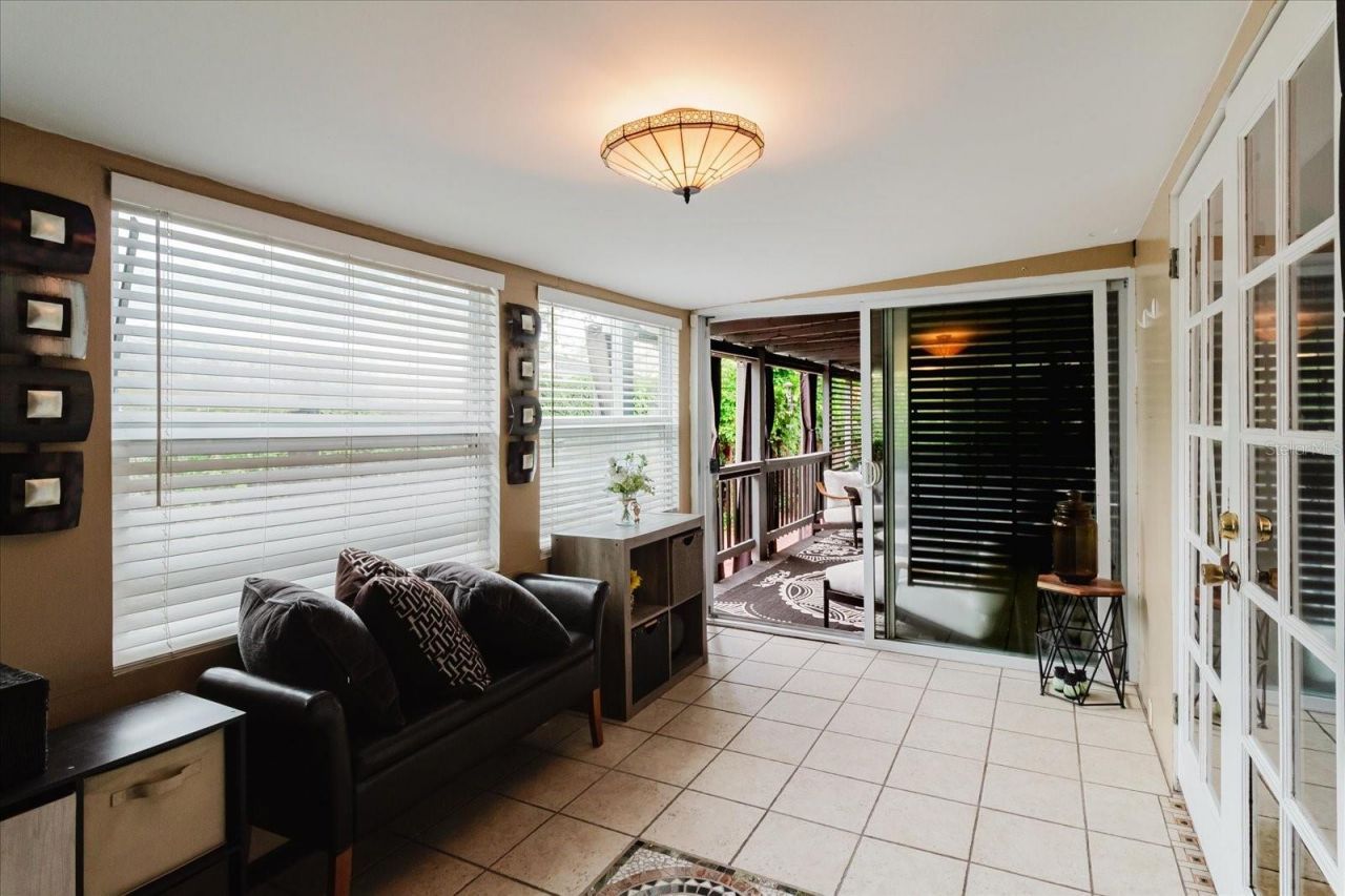 210 49 Th Street N, Saint Petersburg, FL 33710 Photo