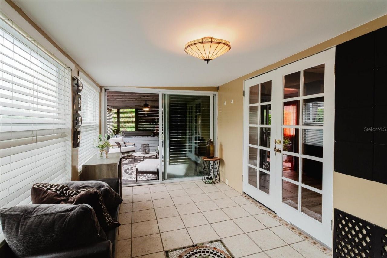 210 49 Th Street N, Saint Petersburg, FL 33710 Photo