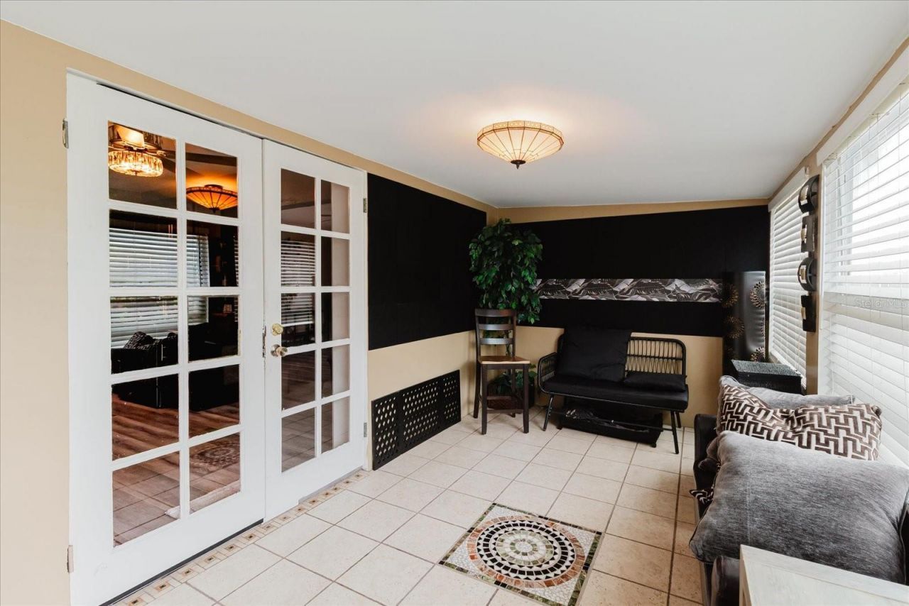 210 49 Th Street N, Saint Petersburg, FL 33710 Photo