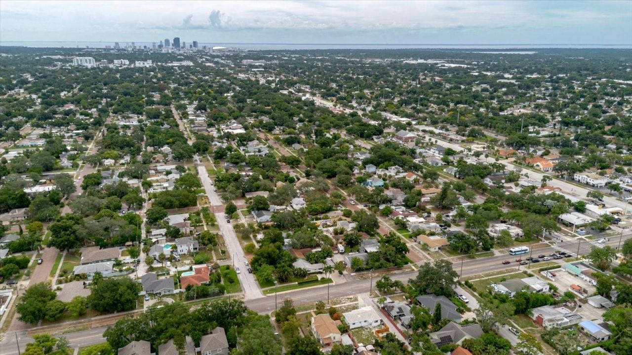 210 49 Th Street N, Saint Petersburg, FL 33710 Photo