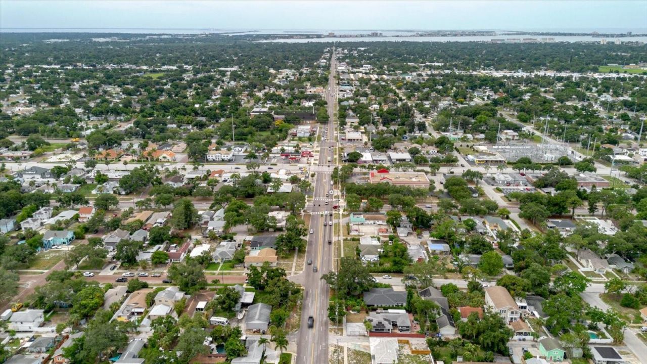 210 49 Th Street N, Saint Petersburg, FL 33710 Photo
