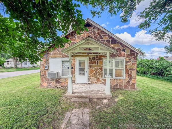 901 S College Avenue , Tahlequah, OK 74464