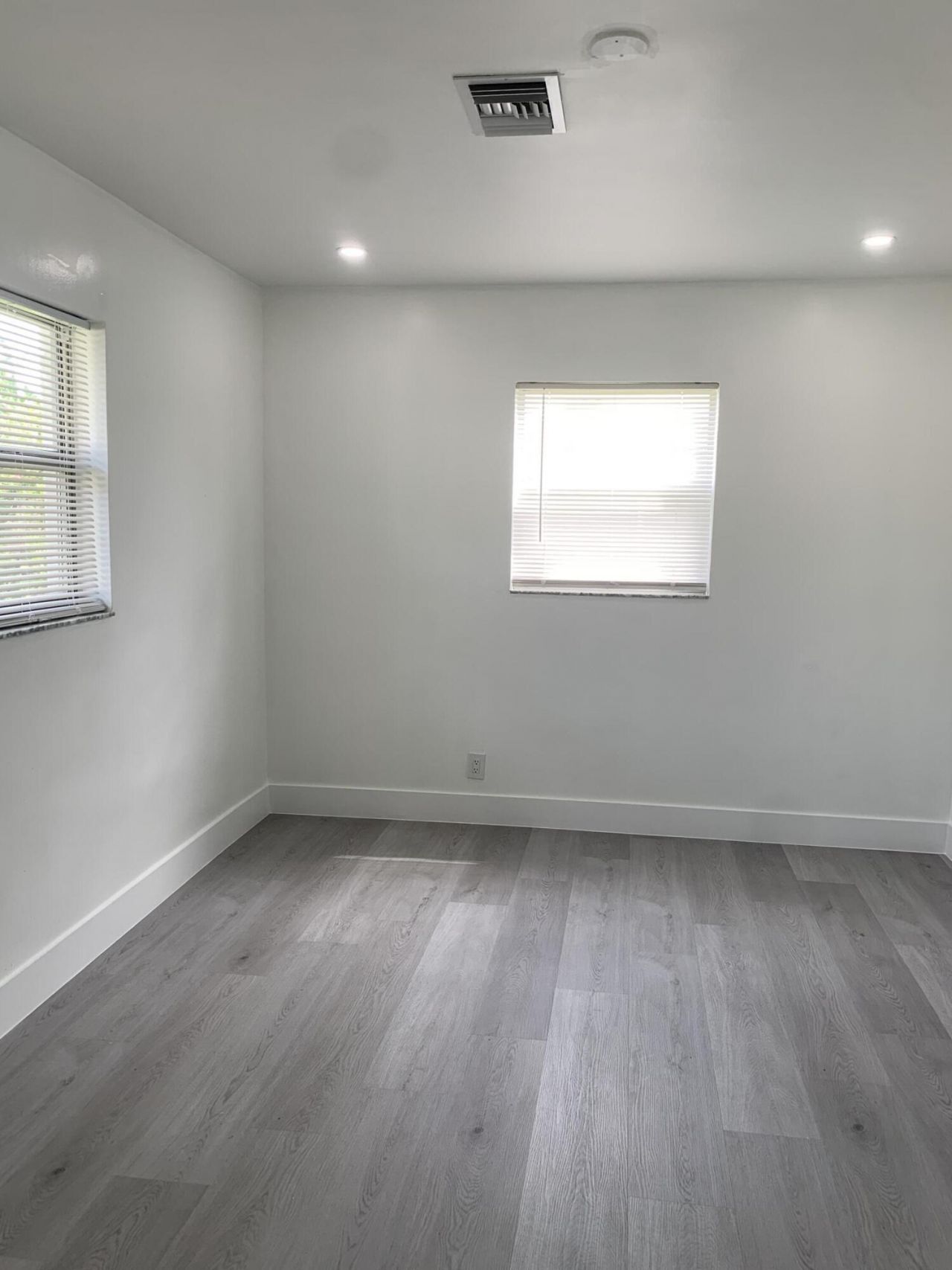 4005 NW 76th Avenue, Coral Springs, FL 33065 Photo