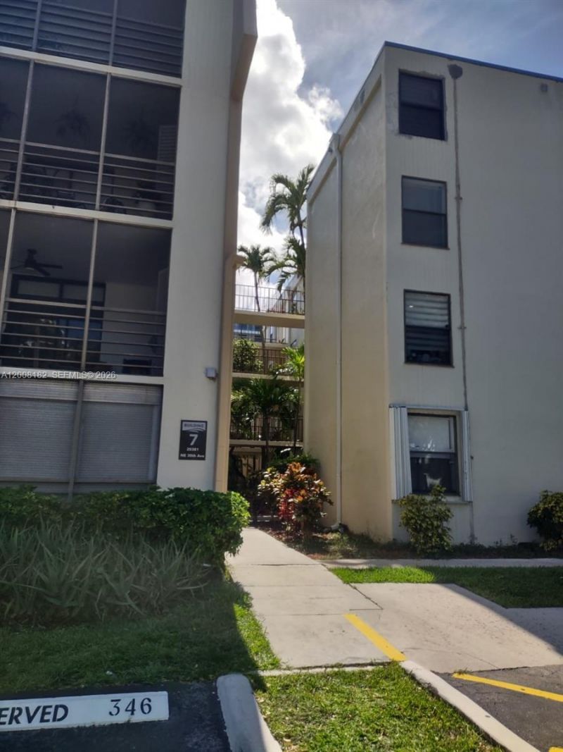 20381 NE 30th Ave , Unit 320-7, Aventura, FL 33180 Photo