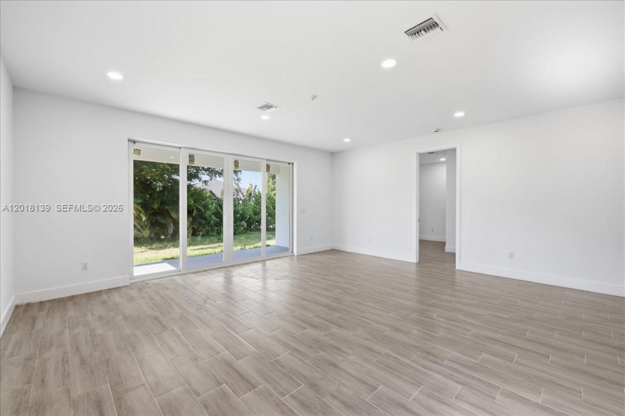 136 Lomas Rd , Rotonda West, FL 33947 Photo