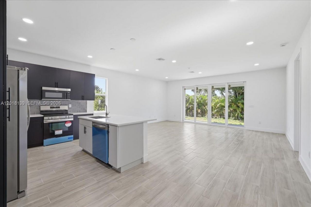 136 Lomas Rd , Rotonda West, FL 33947 Photo