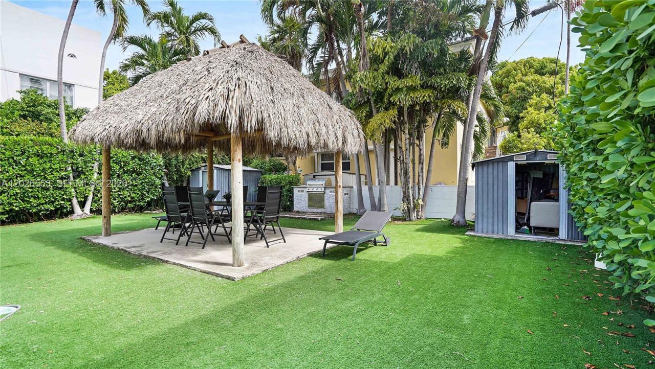 815 W 39 , Miami Beach, FL 33140 Photo