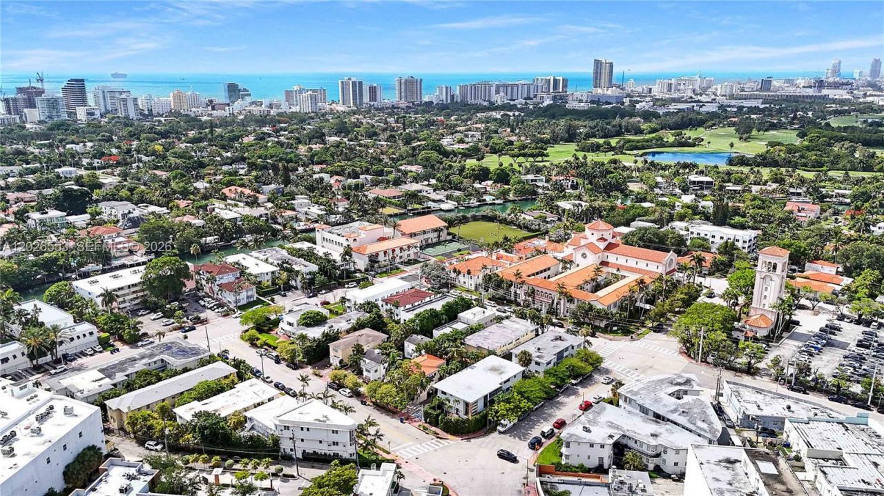 815 W 39 , Miami Beach, FL 33140 Photo