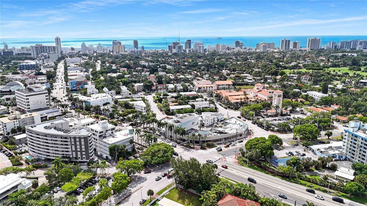 815 W 39 , Miami Beach, FL 33140 Photo