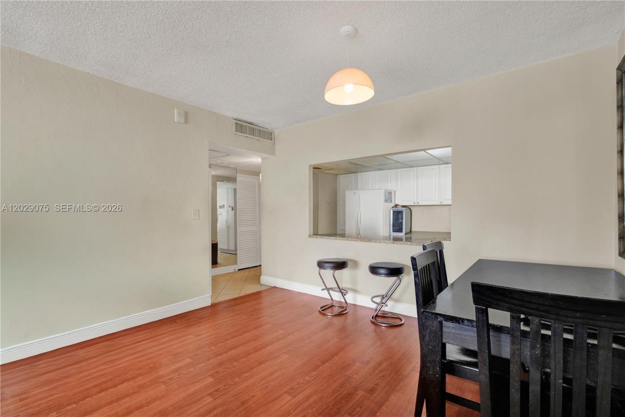 19390 Collins Ave, Unit 1419, Sunny Isles Beach, FL 33160 Photo