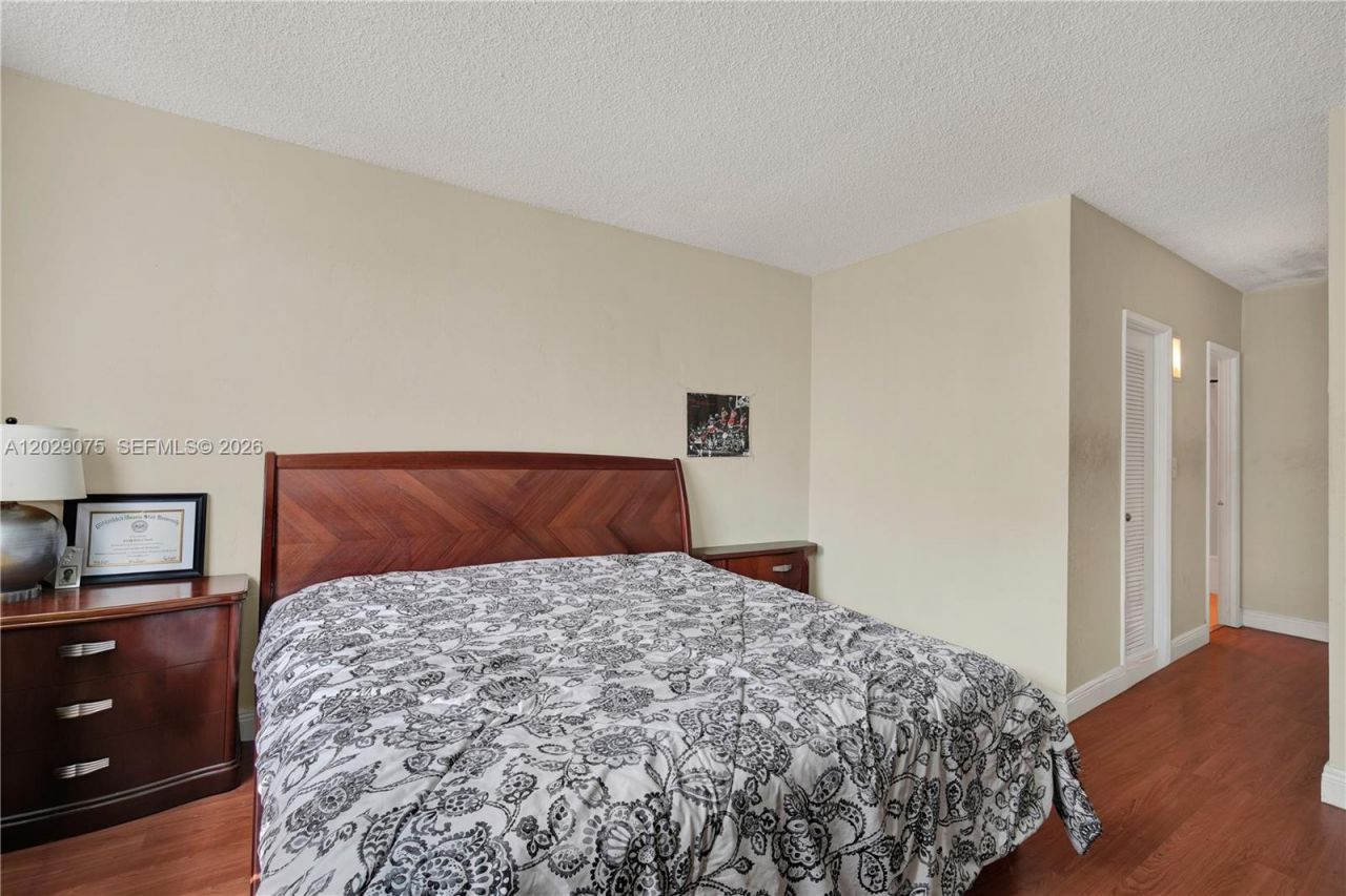 19390 Collins Ave, Unit 1419, Sunny Isles Beach, FL 33160 Photo