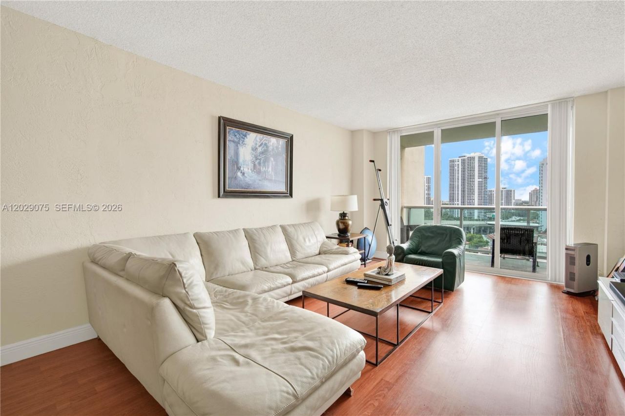 19390 Collins Ave, Unit 1419, Sunny Isles Beach, FL 33160 Photo