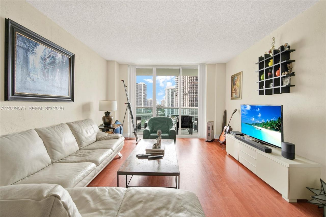 19390 Collins Ave, Unit 1419, Sunny Isles Beach, FL 33160 Photo