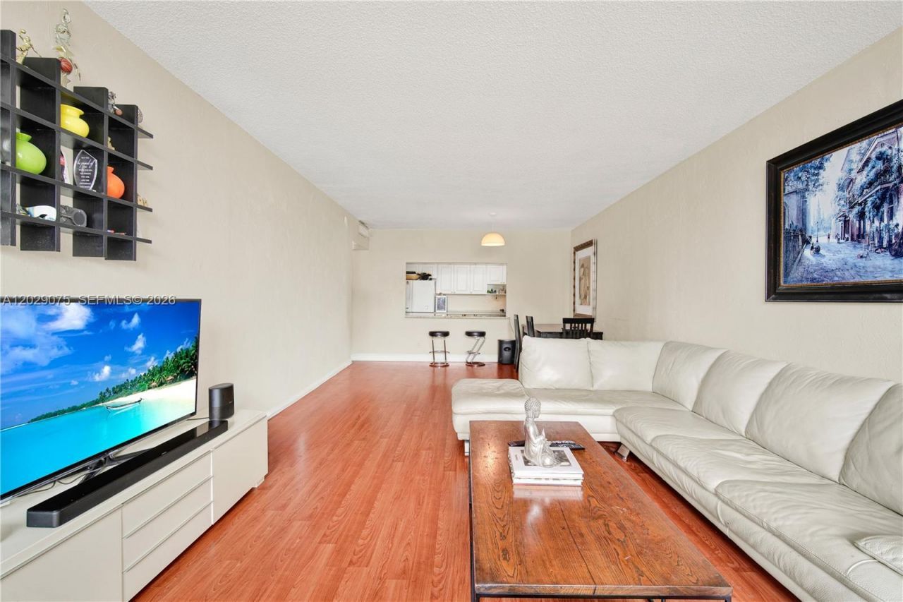 19390 Collins Ave, Unit 1419, Sunny Isles Beach, FL 33160 Photo