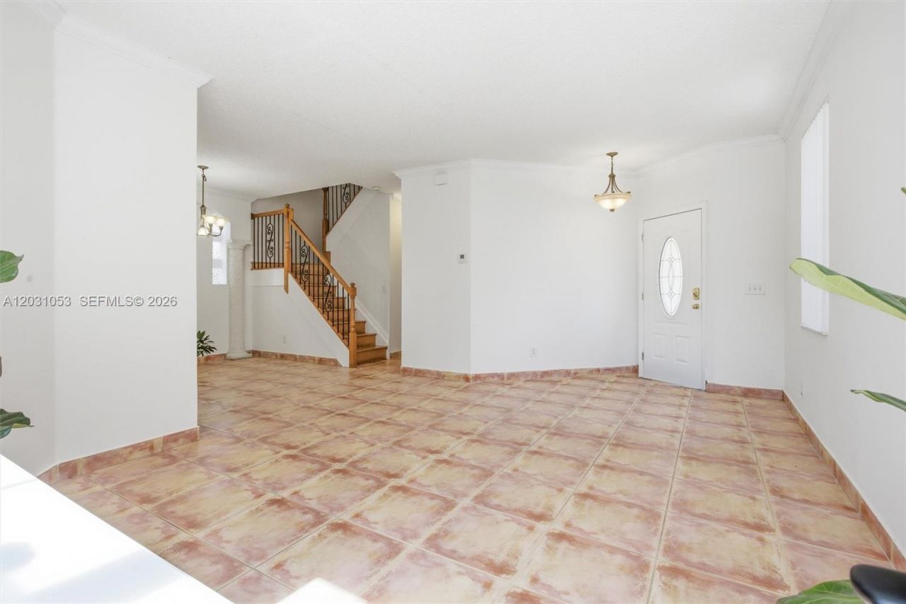 2160 NW 188th Ter , Pembroke Pines, FL 33029 Photo