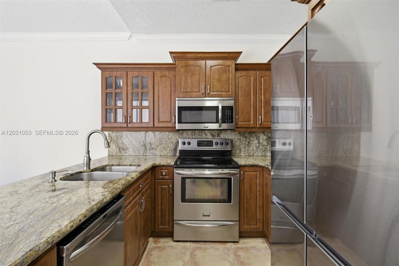 2160 NW 188th Ter , Pembroke Pines, FL 33029 Photo