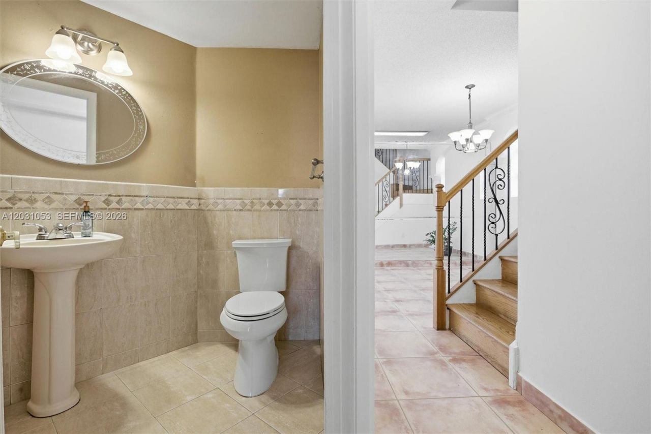 2160 NW 188th Ter , Pembroke Pines, FL 33029 Photo