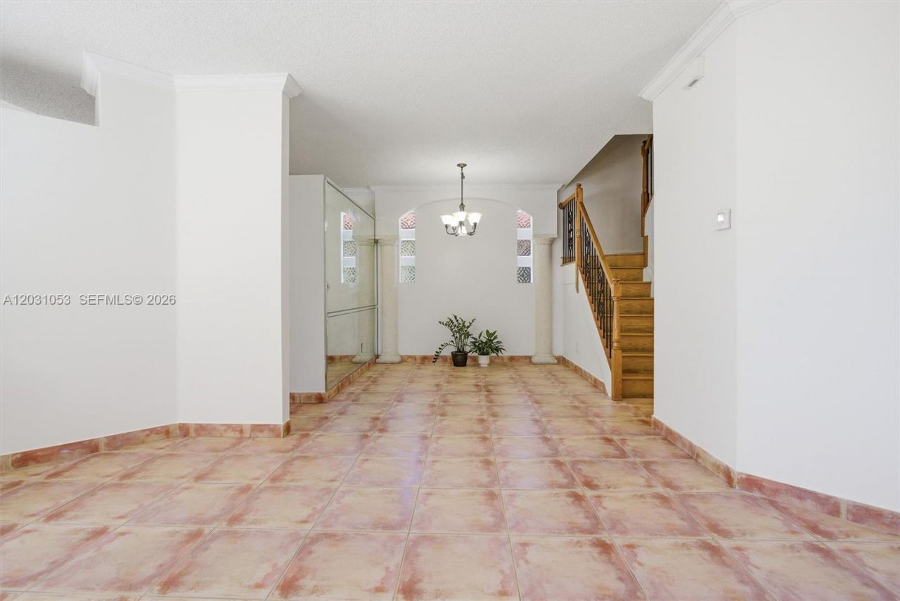 2160 NW 188th Ter , Pembroke Pines, FL 33029 Photo