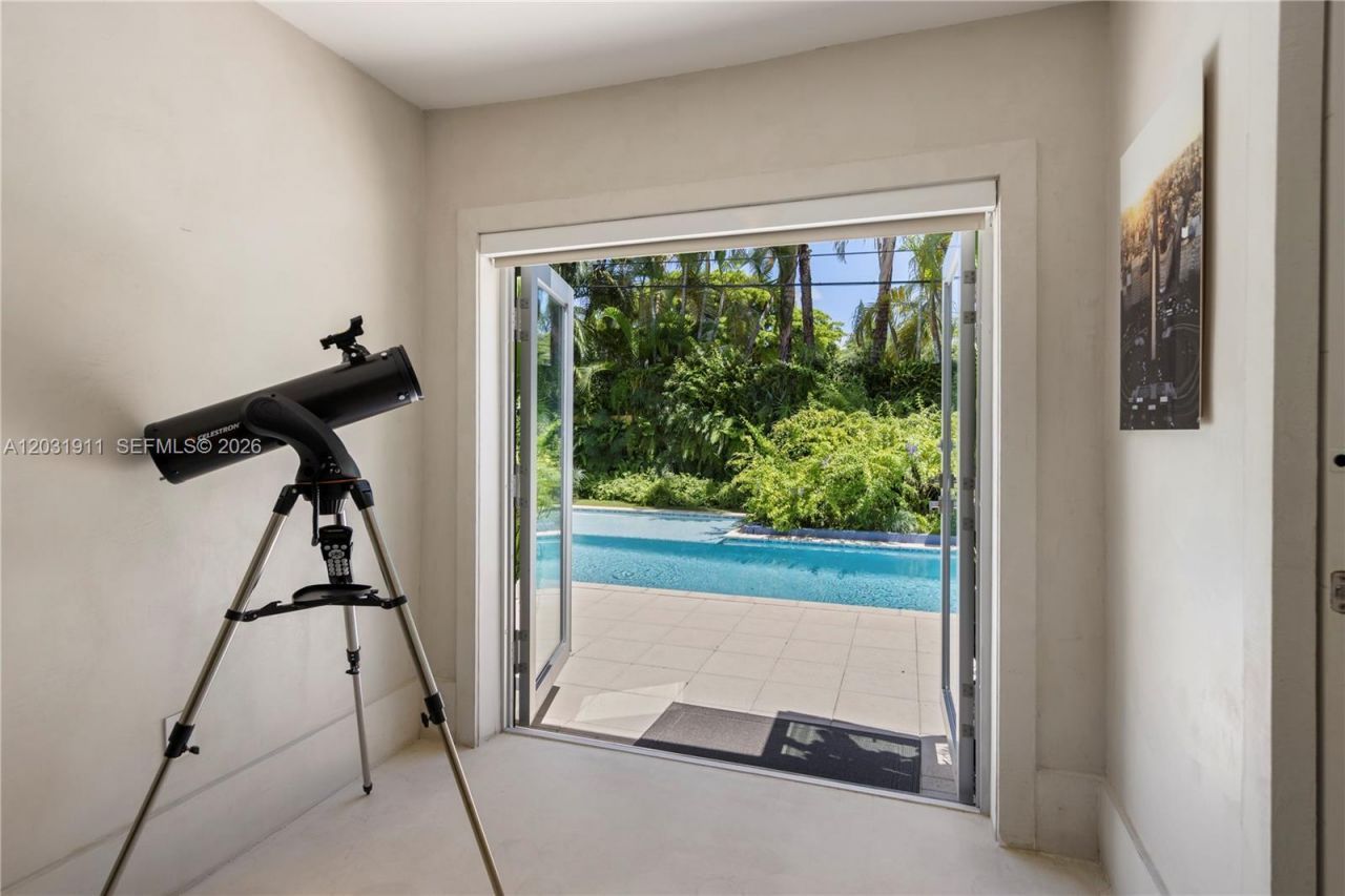 651 NE 52nd Ter , Miami, FL 33137 Photo