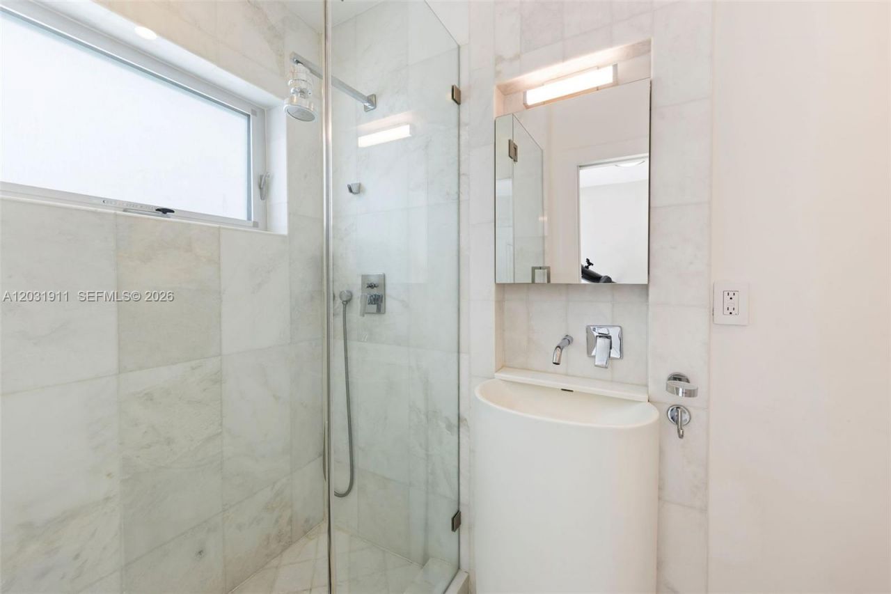 651 NE 52nd Ter , Miami, FL 33137 Photo