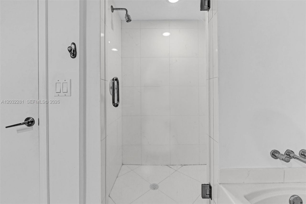 55 SE 6th St , Unit 1208, Miami, FL 33131 Photo