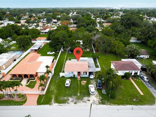5860 SW 19th St , Miami, FL 33155