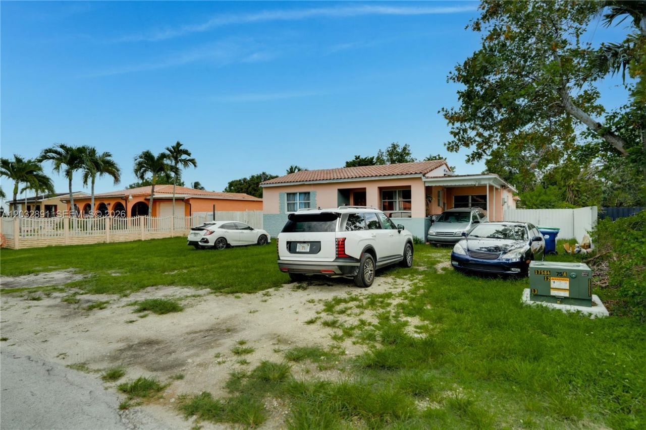 5860 SW 19th St , Miami, FL 33155 Photo