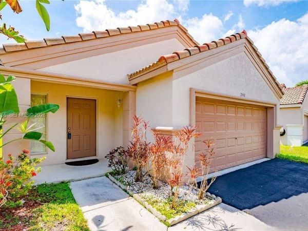 1530 Canary Island Dr, Weston, FL 33327