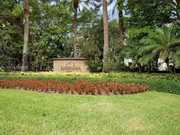 1530 Canary Island Dr , Weston, FL 33327