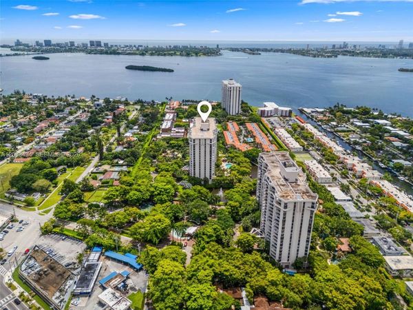 1000 QUAYSIDE TER , Unit 1604, Miami, FL 33138